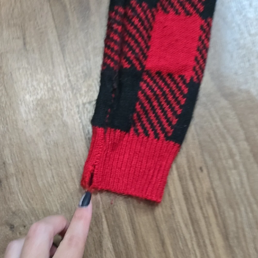 RED AND BLACK NICE AND NAUGHTY LIST SWIPE REVERSIBLE CHRISTMAS SWEATER SIZE M - Picture 14 of 15